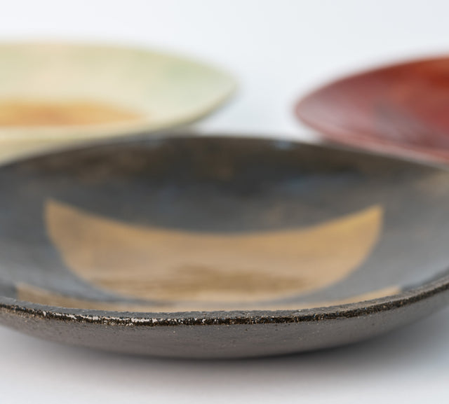 Geometria bowls in glazed stoneware, glaze 28 over 12 in front, J Schatz